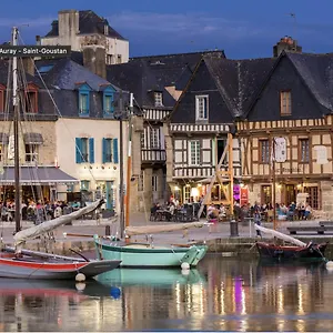 Idéal- En Plein Milieu Du Port De St Goustan à Auray- Grand T2 - 50m2 -belle Terrasse Auray